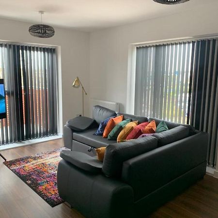 Lakeside 2 Bed Luxury Apartment No Parties No Events Early Check-In Late Check- Out Allowed Уэст-Таррок Экстерьер фото