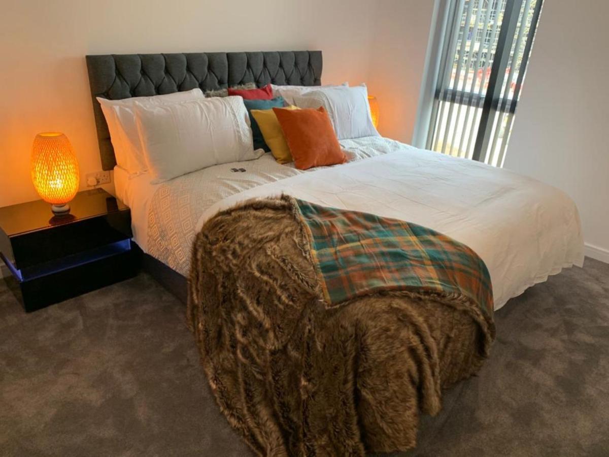Lakeside 2 Bed Luxury Apartment No Parties No Events Early Check-In Late Check- Out Allowed Уэст-Таррок Экстерьер фото
