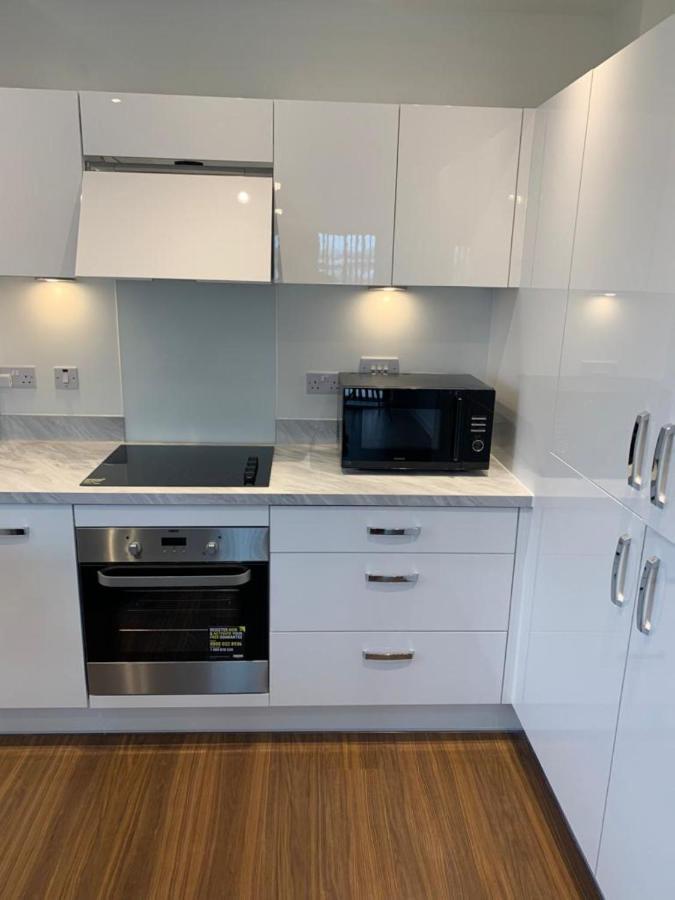 Lakeside 2 Bed Luxury Apartment No Parties No Events Early Check-In Late Check- Out Allowed Уэст-Таррок Экстерьер фото