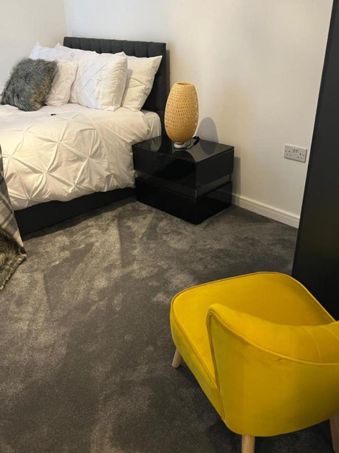 Lakeside 2 Bed Luxury Apartment No Parties No Events Early Check-In Late Check- Out Allowed Уэст-Таррок Экстерьер фото